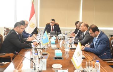 وزير الإسكان يلتقى ممثل شركة استادات للاستثمار الرياضي لمناقشة مجالات التعاون المشترك