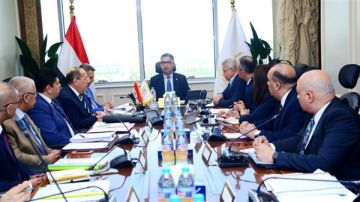 التموين تتابع سلاسل الإمداد والتوزيع للمخزون الاستراتيجي من السلع الأساسية