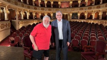 الفخراني: المسرح القومي حصن الكلاسيكيات.. والمجتمعات الغربية شهدت تغييرات عميقة في بنية الأسرة