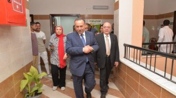 محافظ أسيوط يفتتح وحدة طب الأسرة بمدينة ناصر غرب