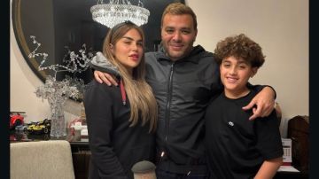 أحلى علي وعمر .. زوجة رامي صبري تحتفل بعيد ميلاد نجليهما