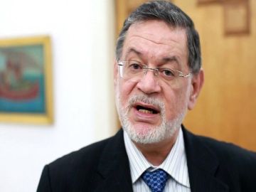 ثروت الخرباوي عن ضرب أمريكا لـ إيران : متفق عليه