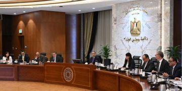 رئيس الوزراء يترأس اجتماع المجموعة الوزارية الاقتصادية