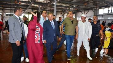 لأول مرة فى تاريخ جامعة بورسعيد .. عجل أضحية من المحافظ