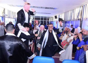 جامعة سوهاج تحتفل بتخريج الدفعة العشرين من الطلاب ذوي الإعاقة وتكرم مترجمي لغة الإشارة جامعة سوهاج تحتفل بتخريج الدفعة العشرين من الطلاب ذوي الإعاقة وتكرم مترجمي لغة الإشارة