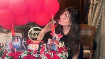 نيرمين الفقي تحتفل بعيد ميلادها.. و الجمهور:كل سنة و انتي بتصغري