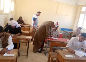 هدوء في امتحانات الثانوية الأزهرية بـ مطروح هدوء في امتحانات الثانوية الأزهرية بـ مطروح