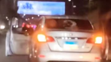 استعرض بسيارته في حفل زفاف بالعجوزة.. شاب يواجه هذه العقوبة بالقانون استعرض بسيارته في حفل زفاف بالعجوزة.. شاب يواجه هذه العقوبة بالقانون