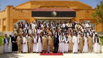 المنطقة الغربية العسكرية تنظم لقاء مع شيوخ وعواقل محافظة مطروح المنطقة الغربية العسكرية تنظم لقاء مع شيوخ وعواقل محافظة مطروح