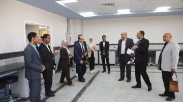 جنوب الوادي تستقبل لجنة مجلس الجامعات الأهلية لتقييم إمكانيات برنامج طب الفم