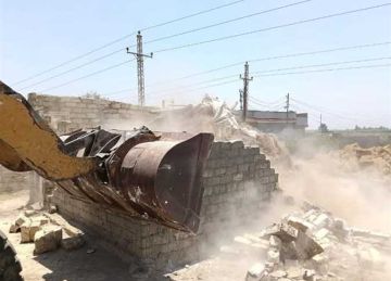 الأجهزة التنفيذية تتصدى لمحاولات البناء المخالف في الزقازيق الأجهزة التنفيذية تتصدى لمحاولات البناء المخالف في الزقازيق