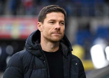 تشابي ألونسو: مباراة الهلال تحد كبير.. وهذا ما يدفع ريال مدريد للتتويج باللقب تشابي ألونسو: مباراة الهلال تحد كبير.. وهذا ما يدفع ريال مدريد للتتويج باللقب