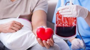 علاقة غريبة بين التبرع بالدم ونمو الشعر .. معلومات مثيرة عن هذه العادة علاقة غريبة بين التبرع بالدم ونمو الشعر .. معلومات مثيرة عن هذه العادة