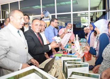  إنهاء التلوث البلاستيكي .. جامعة سوهاج تحتفل بيوم البيئة العالمي بندوة ومعرض لإعادة التدوير