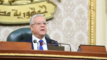 جبالي يفتتح الجلسة العامة للبرلمان لمناقشة مشروع موازنة الدولة