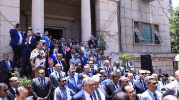 عبدالحليم علام: المحامون في طليعة المدافعين عن الدولة.. ولن نثنى عن حقوقنا