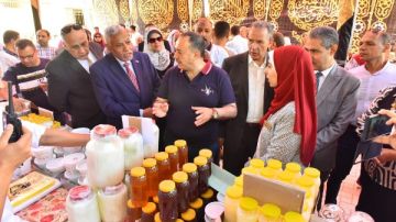 محافظ أسيوط يفتتح معرض اليوم الواحد لتوفير السلع الأساسية بأسعار مخفضة