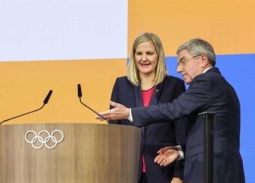 أول أفريقية تترأس الأولمبية الدولية.. كيرستي كوفنتري من ذهب المسابح إلى قمة الرياضة أول أفريقية تترأس الأولمبية الدولية.. كيرستي كوفنتري من ذهب المسابح إلى قمة الرياضة