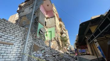 العناية الإلهية تتدخل .. انهيار جزئي بعقار وسط الإسكندرية دون إصابات العناية الإلهية تتدخل .. انهيار جزئي بعقار وسط الإسكندرية دون إصابات