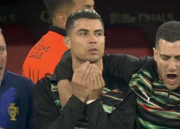 تفاعل واسع مع مشهد دعاء رونالدو بالطريقة الإسلامية خلال نهائي دوري الأمم الأوروبية