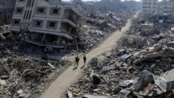 إعلام فلسطيني: استشهاد طفلين وإصابة آخرين جراء قصف الاحتلال منزلا في حي الزيتون جنوبي مدينة غزة إعلام فلسطيني: استشهاد طفلين وإصابة آخرين جراء قصف الاحتلال منزلا في حي الزيتون جنوبي مدينة غزة