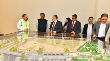 محافظ أسيوط يرافق سفير الهند لدى مصر لتفقد مشروع القناطر الجديدة