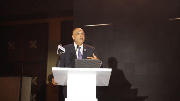 باسل رحمي يشرح حوافز الدولة التمويلية والضريبية للنهوض بقطاع المشروعات المتوسطة والصغيرة باسل رحمي يشرح حوافز الدولة التمويلية والضريبية للنهوض بقطاع المشروعات المتوسطة والصغيرة