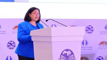 تسليم الدورة الثالثة لجائزة الملك عبد العزيز للبحوث العلمية في قضايا الطفولة والتنمية