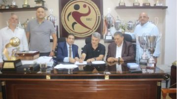 باسكوال يوقع علي عقود توليه مهمة منتخب اليد رسميا