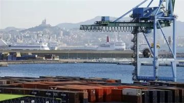 عمال ميناء فرنسي يوقفون شحنة أسلحة إلى إسرائيل احتجاجا على الحرب في غزة