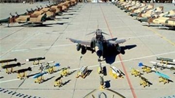 قوات الاحتلال الإسرائيلي تهاجم قاعدة نوجه الجوية في همدان الإيرانية قوات الاحتلال الإسرائيلي تهاجم قاعدة نوجه الجوية في همدان الإيرانية