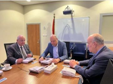 وزير الطيران المدني يطمئن على جاهزية التعامل مع أية مستجدات طارئة وزير الطيران المدني يطمئن على جاهزية التعامل مع أية مستجدات طارئة