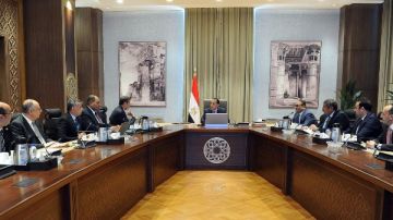 تنسيق لإنشاء مصنع لإنتاج ألبان الأطفال بالتعاون بين جهاز مستقبل مصر والقطاع الخاص تنسيق لإنشاء مصنع لإنتاج ألبان الأطفال بالتعاون بين جهاز مستقبل مصر والقطاع الخاص