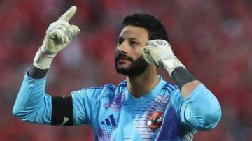 كاف يشيد بأداء محمد الشناوي بعد تألقه في مباراة إنتر ميامي