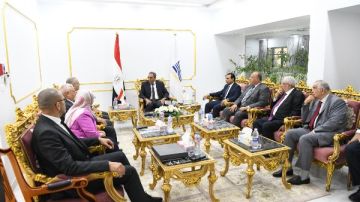 محافظ قنا يبحث مع البنك الزراعي المصري دعم المشروعات الزراعية والمجتمعية