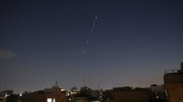 ايران: الدفاعات الجوية تصد أهدافا معادية في سماء طهران ومحافظات غربية