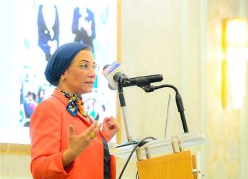 وزيرة البيئة تعلن نجاح المهمة الأولى في تركيب أجهزة التتبع على عدد من أسماك القرش وزيرة البيئة تعلن نجاح المهمة الأولى في تركيب أجهزة التتبع على عدد من أسماك القرش