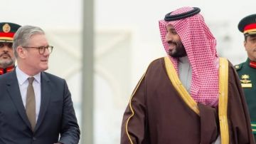 ولي العهد لـ رئيس وزراء بريطانيا: علينا تنسيق الجهود الدولية والإقليمية لضمان استقرار المنطقة