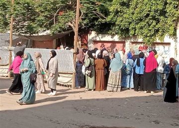 7 إغماءات وحالة غش واحدة خلال امتحان الفيزياء بالمنيا 7 إغماءات وحالة غش واحدة خلال امتحان الفيزياء بالمنيا
