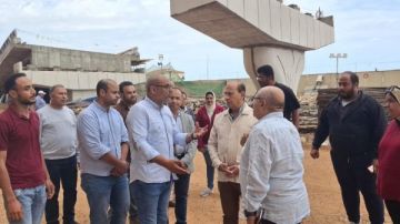 رئيس جهاز التعمير يتفقد مشروعات الطرق وتوسعة كورنيش الإسكندرية