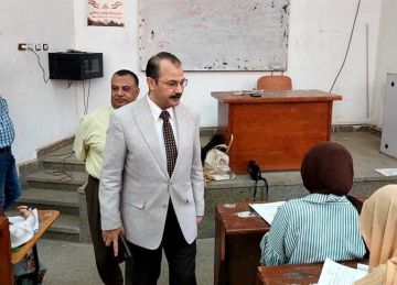 نائب رئيس جامعة بنها يتفقد امتحانات الفصل الدراسي الثاني بعدد من الكليات