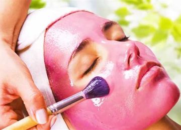  السر في البنجر .. ماسك العيد لبشرة وردية وصحية (المكونات والخطوات)