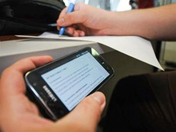 تداول أسئلة امتحان التربية الوطنية للثانوية العامة على صفحات الغش بعد بدء اللجنة