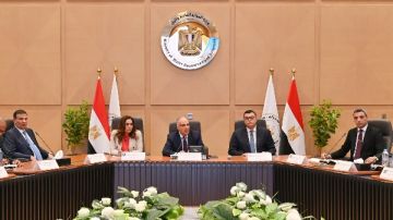 ترعة السويس.. تعديات تعيق الإمداد المائي و7 مسؤولين يبحثون الحلول ترعة السويس.. تعديات تعيق الإمداد المائي و7 مسؤولين يبحثون الحلول