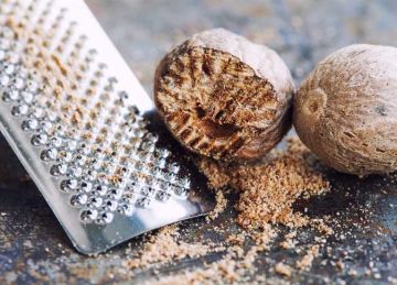 منها المساعدة في فقدان الوزن.. لماذا يجب اعتماد جوزة الطيب في نظامك الغذائي؟