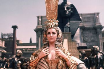 آثار مصر على شاشة السينما... ديكور وخرافة واستشراق