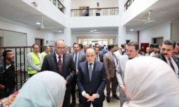 وزير العمل ومحافظ كفر الشيخ يتفقدان الوحدة المتنقلة للتدريب المهني لتنمية مهارات الشباب