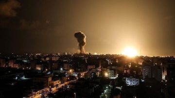 خبير عسكري لبناني: الضربة الإسرائـ.يلية على إيران لم تكن مفاجئة.. توقيتها أربك طهران