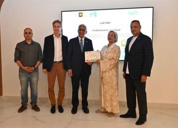 وزيرة البيئة تكرم الجامعة البريطانية بالقاهرة لإنجازاتها في التنمية المستدامة بمحمية نبق