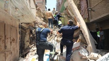 انهيار عقارين في حدائق القبة.. كواليس اللحظات الأخيرة والناجون يروون تفاصيل الرعب انهيار عقارين في حدائق القبة.. كواليس اللحظات الأخيرة والناجون يروون تفاصيل الرعب